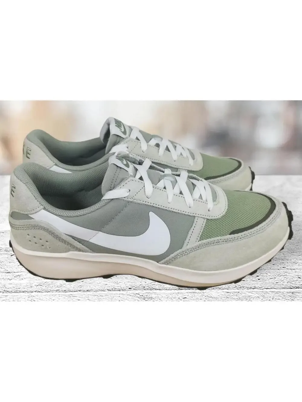 Nike Waffle Nav Size 10 Men’s Jade Horizon Sail-Oil Green FJ4195-300 New